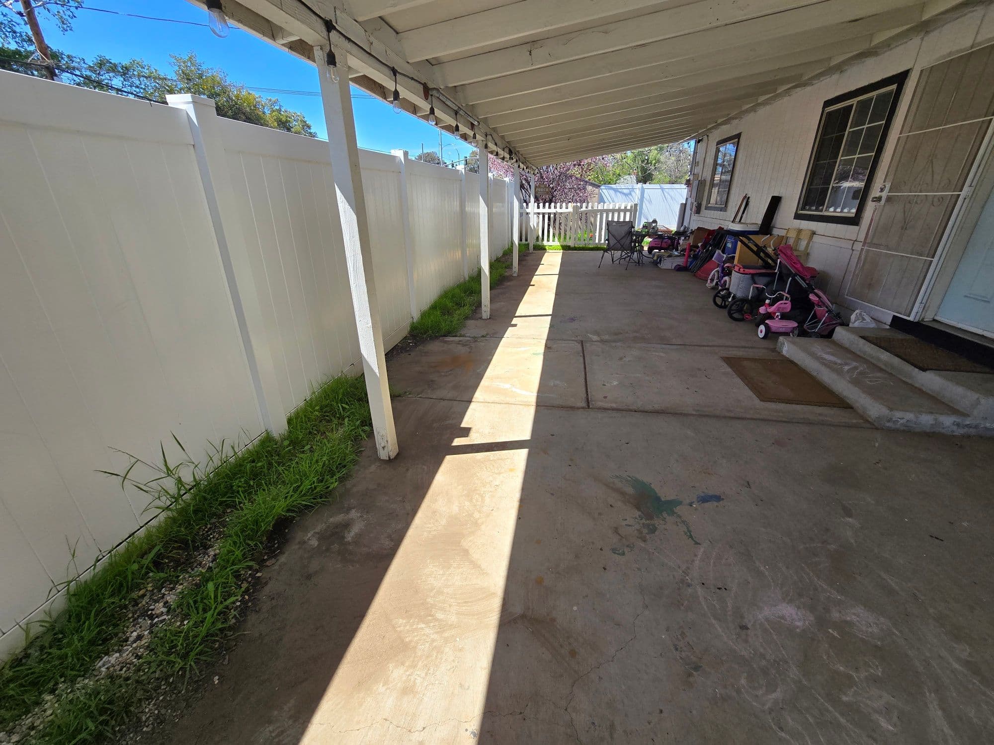 Project Patio Clutter Cleanup in Ramona image